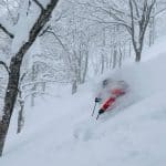 Skiing in Powder Japann